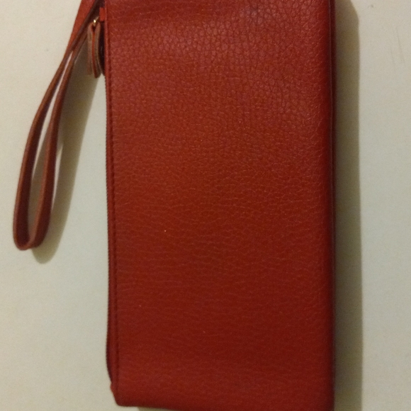 NWOT MSC Main Street Coll. Full size Wallet/Wristlet, Red 8x4 - Picture 2 of 4